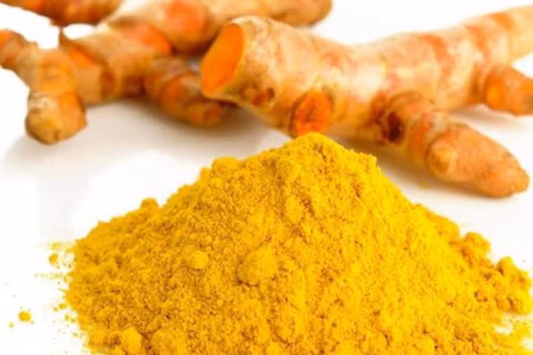  Nghệ. Nghệ là loại gia vị phổ biến mang lại hương vị hấp dẫn cho món ăn. Bên cạnh đó, chất curcumin trong nghệ còn dễ dàng phát huy tác dụng ngăn chặn sự tiến triển của nhiều loại tế bào ung thư. 