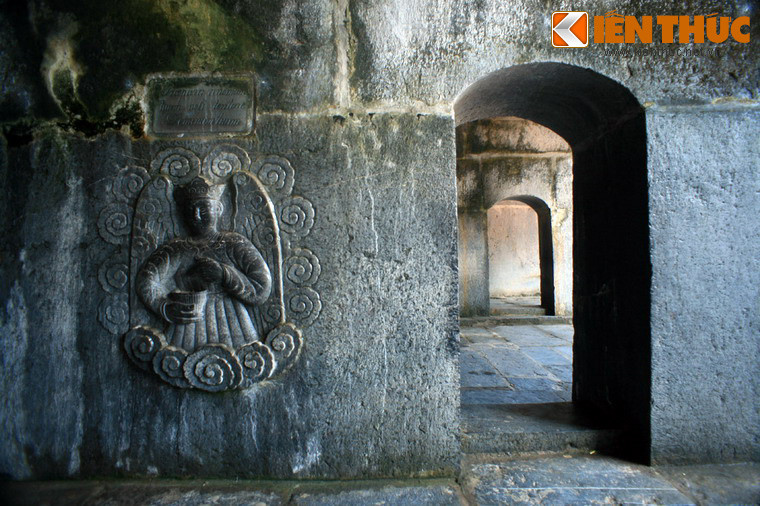 Sau khi hoàn thành, nhà thờ Phát Diệm là một quần thể kiến trúc Công giáo bề thế bậc nhất Đông Dương gồm một nhà thờ lớn và 5 nhà thờ nhỏ, một phương đình, ao hồ và ba hang đá nhân tạo.