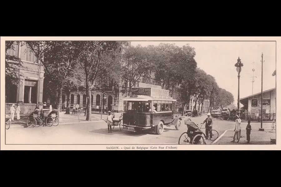 Bến Belgique, góc đường Adran (nay là Bến Chương Dương và góc Hồ Tùng Mậu). Ảnh: Ludovic Crespin.