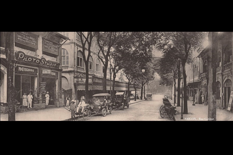 Đường Catinat (nay là đường Đồng Khởi), Sài Gòn năm 1922. Ảnh: Ludovic Crespin.