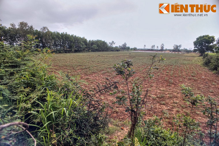 Hiện tại, phần đất bên trong cả hai tòa thành được người dân tận dụng để trồng hoa màu.