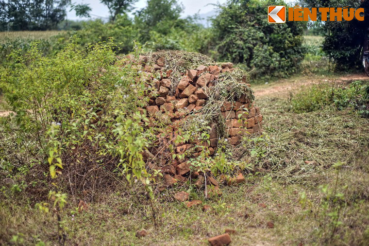 Từ các chứng tích được tìm thấy, có thể khẳng định, trước khi thành Cha được xây dựng, khu vực này đã là điểm định cư lâu đời của người Chăm.