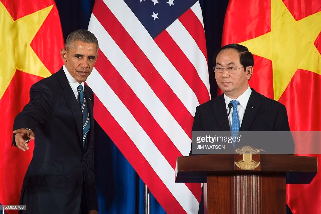 Chủ tịch nước Trần Đại Quang và Tổng thống Mỹ Barack Obama trong buổi họp báo tại Hà Nội ngày 23/5/2016. Ảnh: Getty.