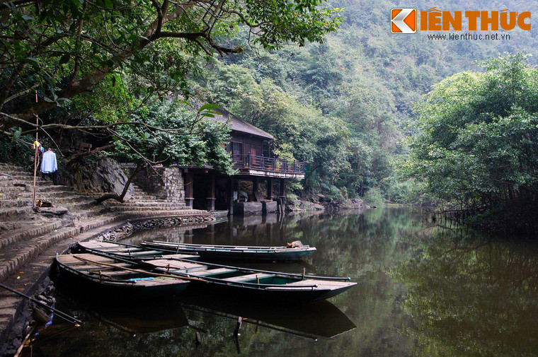 Những khung cảnh tuyệt sắc của Tràng An khiến nhiều du khách cảm thấy tiếc nuối khi phải rời đi…