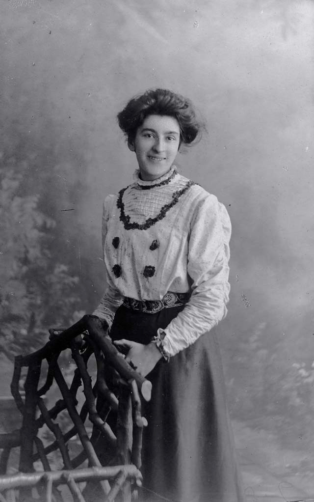 Biểu cảm trên khuôn mặt rất tự nhiên mỗi khi chụp ảnh.