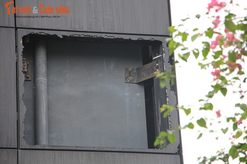 Đồng thời cho biết, Sở và UBND thành phố Hạ Long đã thống nhất đề xuất, báo cáo UBND tỉnh cho chủ trương bảo dưỡng, sửa chữa, chỉnh trang một số hạng mục thuộc công trình Bảo tàng, Thư viện tỉnh...