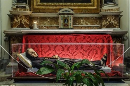 Bi an nhung xac chet hang tram nam khong phan huy-Hinh-3