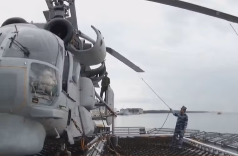 Ka-28 được xem là một trong những trực thăng chống ngầm đáng sợ nhất thế giới. Nó có những đặc điểm độc đáo mà không có một trực thăng nào của Mỹ, châu Âu có được. Nguồn ảnh: Kênh Quốc phòng Việt Nam