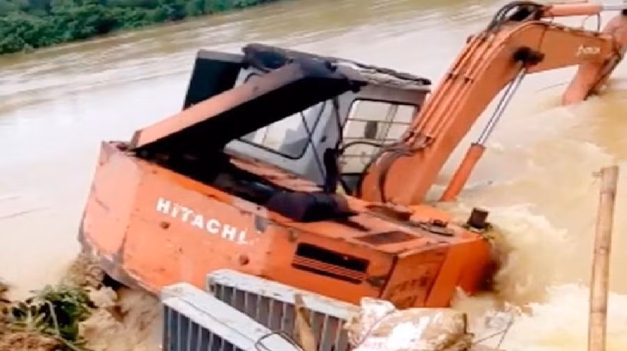 Thanh Hoa: Can canh tuyen de song Cau Chay bi nut vo, xuong cap-Hinh-3