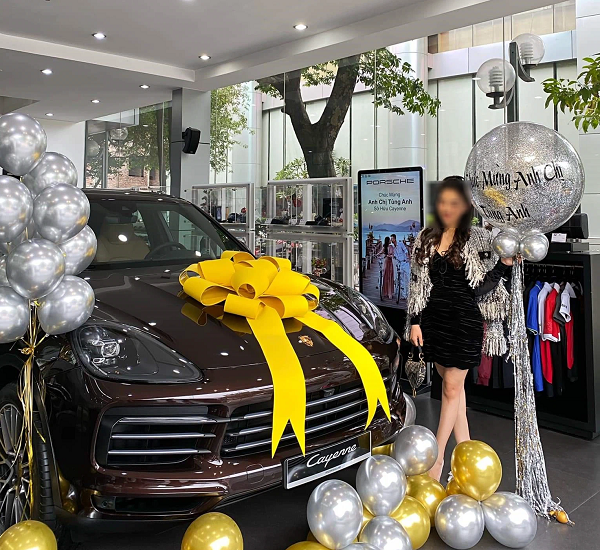 Cô gái này từng tốt nghiệp loại khá ngành Quan hệ công chúng, Học viện Báo chí và Tuyên truyền, năm 2018.