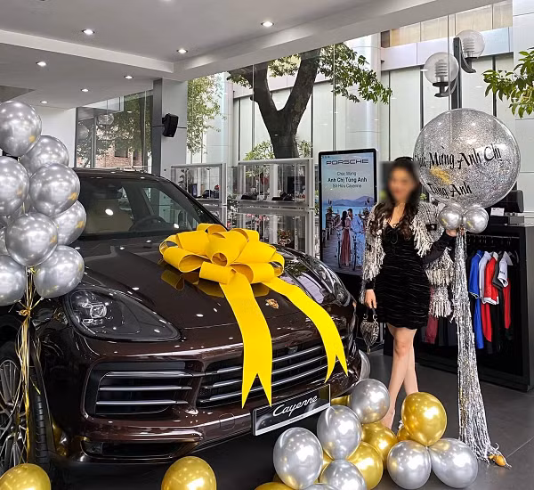 Cô gái này từng tốt nghiệp loại khá ngành Quan hệ công chúng, Học viện Báo chí và Tuyên truyền, năm 2018.