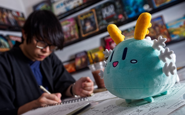 Tuy nhiên, bên cạnh sức hút của game, nhiều người cũng tỏ ra lo ngại với những nguy cơ mất trắng khoản đầu tư khi người dùng rót tiền vào Axie Infinity.