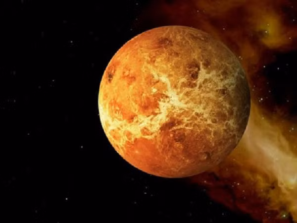 Nhiều nghiên cứu gần đây đã cho thấy Sao Kim có thể đã được sinh ra theo cách y hệt Trái Đất, thậm chí từng có môi trường phù hợp với sự sống.