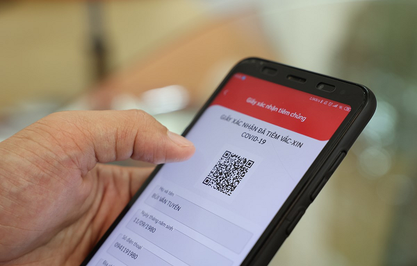 Vừa qua, Bộ Y tế cho biết người dân từ 18 tuổi trở lên có thể đăng ký tiêm phòng vắc xin COVID-19 cho cá nhân qua Cổng thông tin tiêm chủng COVID-19.