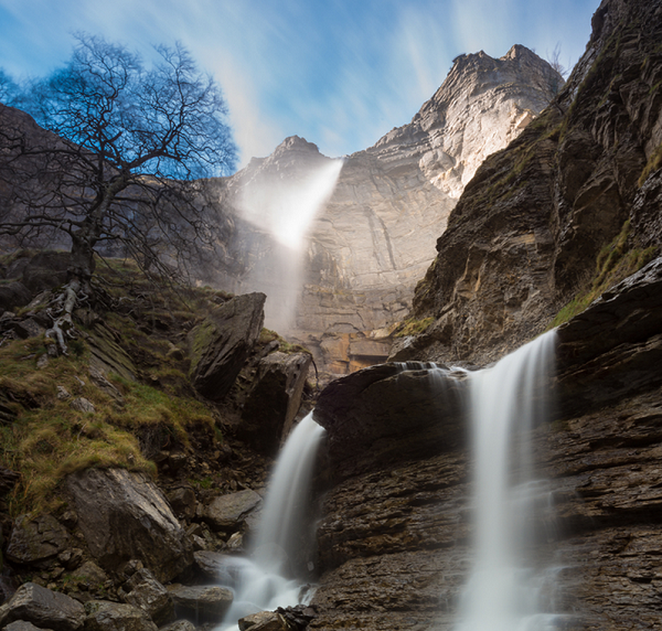Nó được dịch sang tiếng Anh có nghĩa là "cánh đồng thấp vùng Azpilkueta".