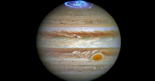 Sau khi nghiên cứu thấy cực quang tia X trên sao Mộc được kích hoạt bởi các dao động định kỳ của đường sức từ. Những dao động này tạo ra sóng plasma (khí ion hóa), đẩy các hạt ion nặng "lướt" dọc theo đường sức từ cho đến khi chúng đập vào bầu khí quyển của hành tinh, giải phóng năng lượng dưới dạng tia X.