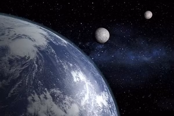 Tuy nhiên, nếu con người vẫn sống sót qua những thiên tai kinh hoàng trên thì sẽ có cơ hội được chiêm ngưỡng nhiều hiện tượng nhật thực hơn vì Mặt trăng sẽ bao phủ một khu vực rộng lớn hơn của bầu trời.