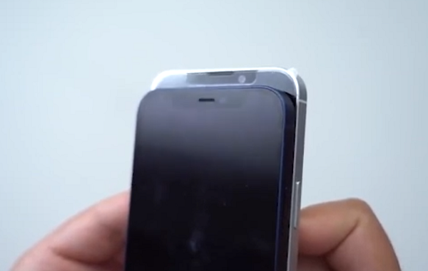 Sau khi mô hình iPhone 13 lộ diện, nhiều iFan tỏ ra khá thất vọng vì thiết kế vẫn không có thay đổi đáng kể so với iPhone 12. Nhiều người đang kỳ vọng thế hệ máy tiếp theo nhà Apple sẽ thực sự đột phá và độc đáo.