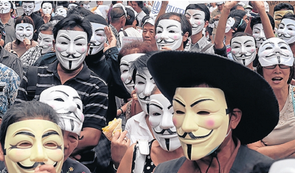Ả Rập Saudi đã cấm việc nhập khẩu và buôn bán mặt nạ Guy Fawkes xuất hiện trong bộ phim "V for Vendetta". Đây là một trong nhiều luật cấm kỳ lạ mà không phải du khách nào cũng biết.