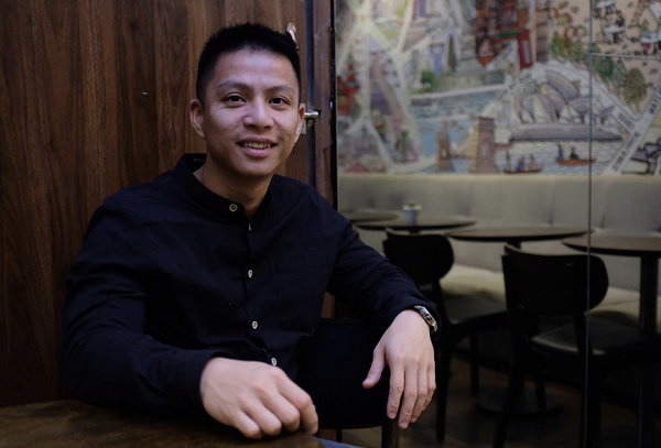 Cũng theo Hiếu PC, để tránh trường hợp bị kẻ xấu lợi dụng trên mạng xã hội, người dùng cần nắm được những lưu ý về bảo mật như không cài App lạ; Không click và tin vào những đường dẫn lạ, cẩn trọng trong những giao dịch online. Ngoài ra, không nên dùng Wifi công cộng, chỉ dùng Wifi có mật khẩu bảo mật cao và kèm theo dùng phần mềm VPN.