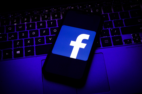 4 người kể trên không chỉ chạy khoảng 10.000 quảng cáo trên Facebook và Instagram mà còn "cho thuê các tài khoản vi phạm".