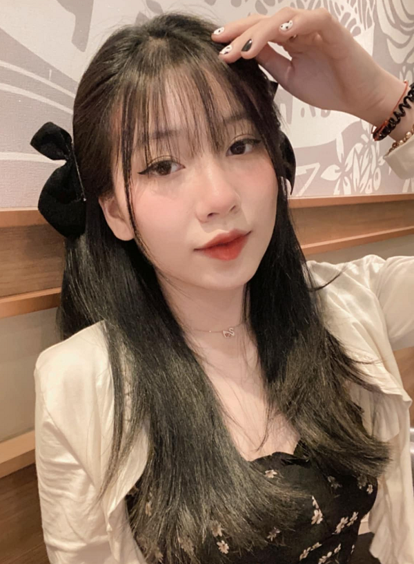 Cô cho biết mỗi lần lên đường, ba mẹ đều cổ vũ và luôn theo dõi kết quả mỗi trận của con gái.