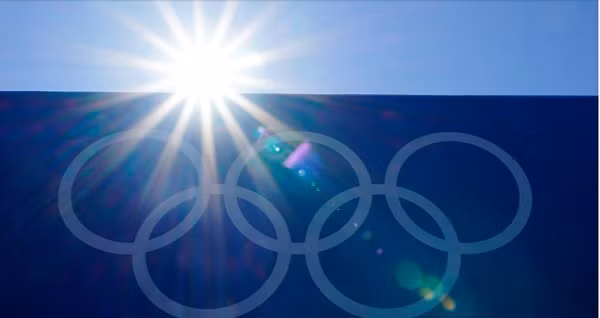 Ngày 28/7, tay vợt số hai thế giới Daniil Medvedev cũng cho biết đây là "một trong những điều kiện thi đấu tồi tệ nhất" anh từng trải qua. "Cảm giác gần như bạn đang trong phòng tắm hơi", Makoto Yokohari, giáo sư khoa Quy hoạch Đô thị thuộc Đại học Tokyo chia sẻ.