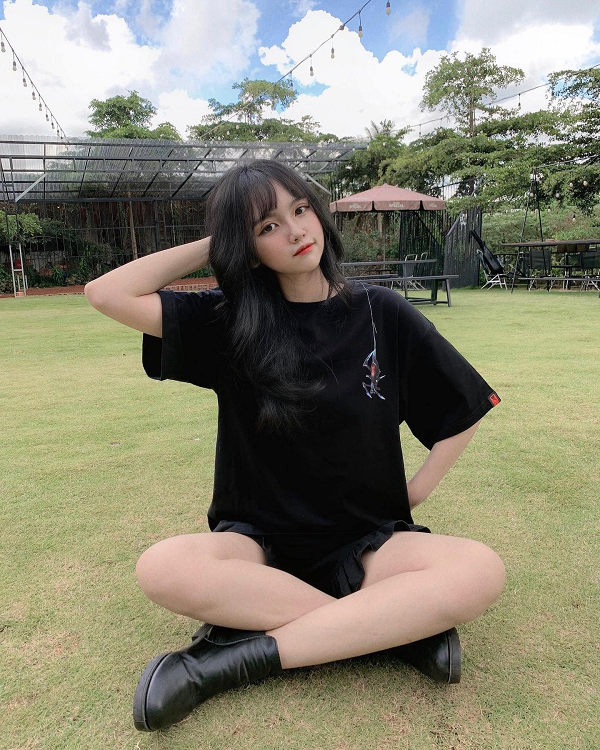 Nhờ khoảng thời gian chơi gian chơi game lâu, Minh Trân đã có cho mình nhiều kinh nghiệm "chinh chiến" không thua gì cánh đàn ông.