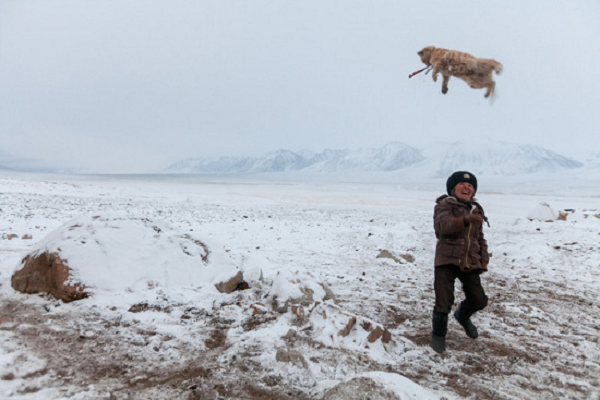 Những người dân ở đây chỉ là một bộ phận của tộc người Kyrgyz Afghanistan ban đầu. Trong nhiều thế kỷ, người Kyrgyz Afghanistan đã di chuyển liên tục quanh Trung Á và kiếm sống dựa vào con đường tơ lụa.