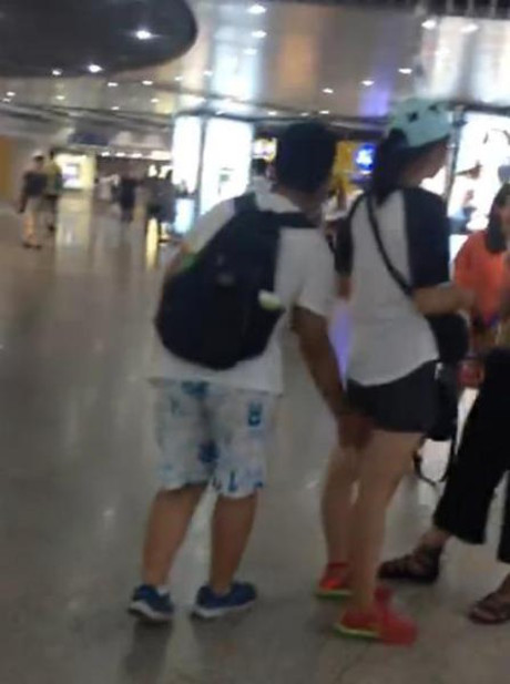 Bố của cậu bé cho biết con ông ta tên là Ding và mới chỉ 13 tuổi.