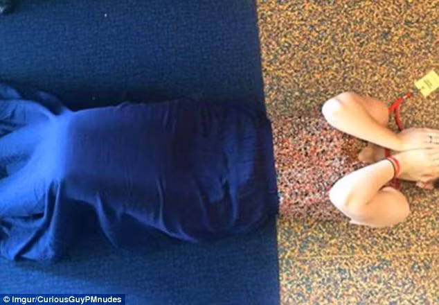 Nhờ sự trùng hợp ngẫu nhiên mà người phụ nữ dường như tàng hình giữa sàn và lớp thảm.