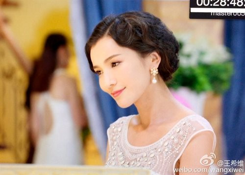 Vương Hy Duy đang được biết đến rộng rãi trong làng người mẫu của Đại lục và cũng góp mặt trong bộ phim You are the one 2. Nhiều người so sánh vẻ đẹp thanh tú của cô không khác gì Lâm Chí Linh, thậm chí còn có nét trong sáng, thông minh và tinh khiết hơn.