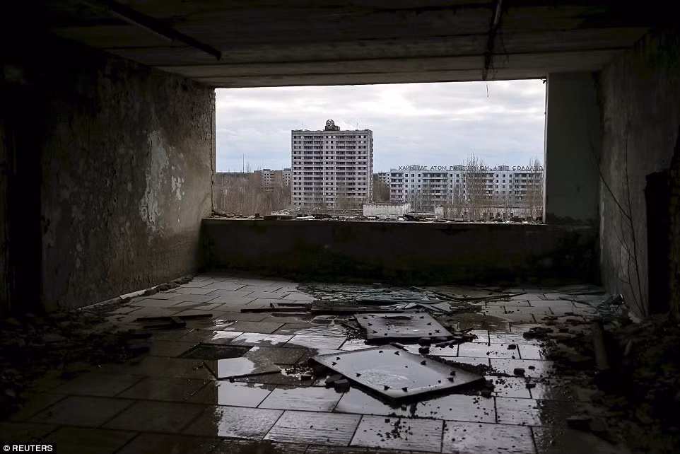 Thành phố Pripyat, gần nhà máy điện hạt nhân Chernobyl ở Ukraine, bị bỏ hoang từ sau thảm họa hạt nhân ngày 26/4/1986.