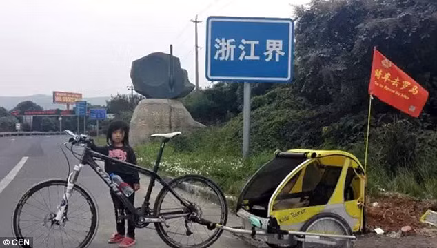 Ông Qi cho biết điều thú vị nhất của hành trình này là ông có thể chăm sóc và luôn ở cạnh cô con gái nhỏ.