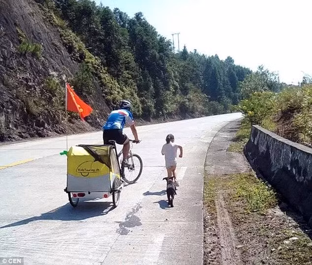 Cho tới nay, họ đã hoàn thành 13.000 km trong hành trình đi khắp Trung Quốc bằng xe đạp.