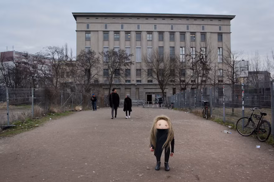 Những "người bạn" đầu to, chân nhỏ được AnaHell tạo ra rất đơn giản.