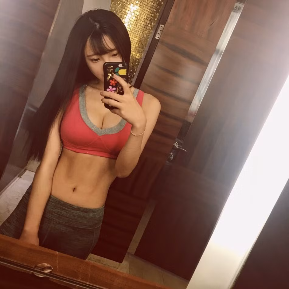 Tuy nhiên có một điều rất thú vị là Natsuki luôn thích tự nhận mình là " gái mới lớn".