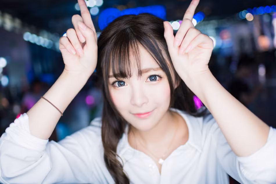 Natsuki đang trở thành thần tượng mới của các bạn trẻ trong cộng đồng mạng Trung Quốc.