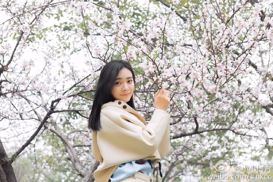 Xiaohua thường xuyên cập nhật ảnh mới của mình trên mạng Weibo.