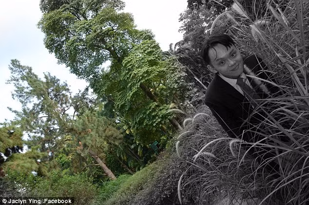 Jaclyn than phiền rằng những bức ảnh cưới của họ được chỉnh sửa rất cẩu thả với màu sắc không thể chấp nhận được.