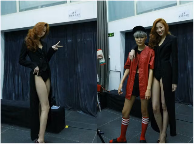 Mẹ của Shi cho biết con gái của họ sở hữu đôi chân dài là do di truyền. Bố cô bé cao 1,86 m và mẹ cao 1,72 m.