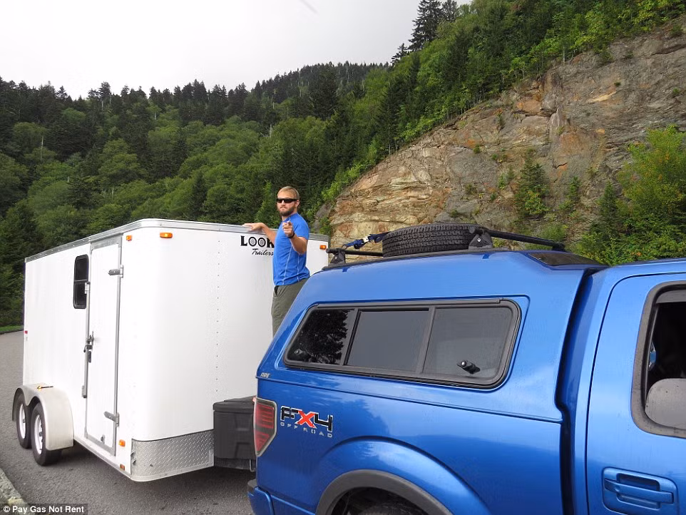 Ngôi nhà di động của cặp đôi người Mỹ có giá rất rẻ chỉ 4.700 USD.