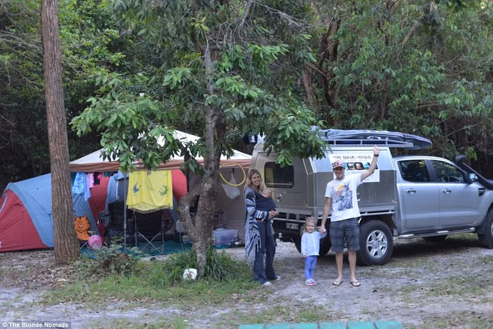 Chi phí cho chuyến đi du lịch dài ngày được vợ chồng Rob và Tracy Morris lấy từ việc cho thuê nhà của họ ở Sydney.