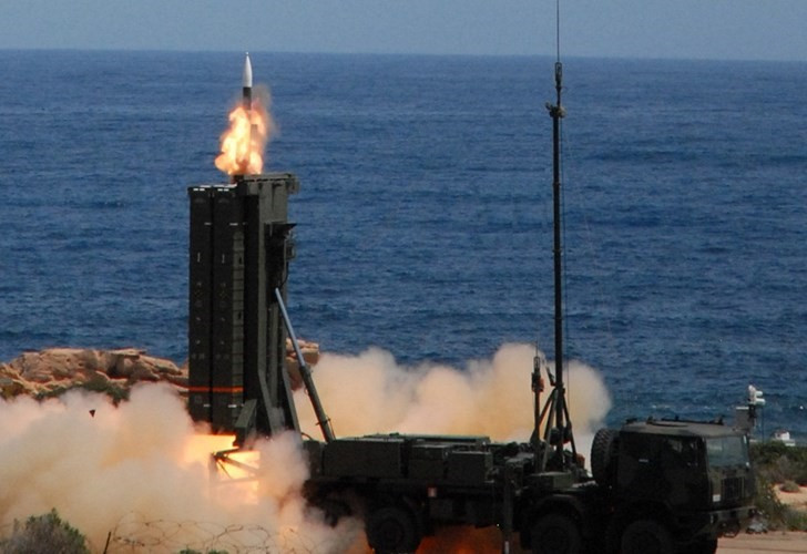 Ăng ten mảng pha 3D của radar Arabel có tốc độ quay 1 vòng/giây, làm việc trong dải tần 8 - 13 GHz với góc phương vị 360 độ và góc nâng hạ từ -50 cho tới +90 độ.