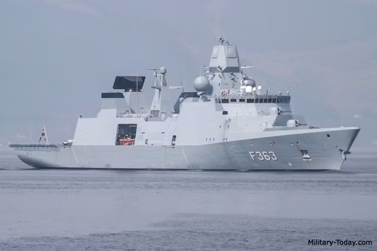 Vào tháng 3/2019, Indonesia cho biết họ rất quan tâm đến một biến thể của khinh hạm tàng hình cỡ lớn lớp Iver Huitfeldt, 3 chiếc loại này đang phục vụ trong hải quân Hoàng gia Đan Mạch ở vai trò tác chiến phòng không.