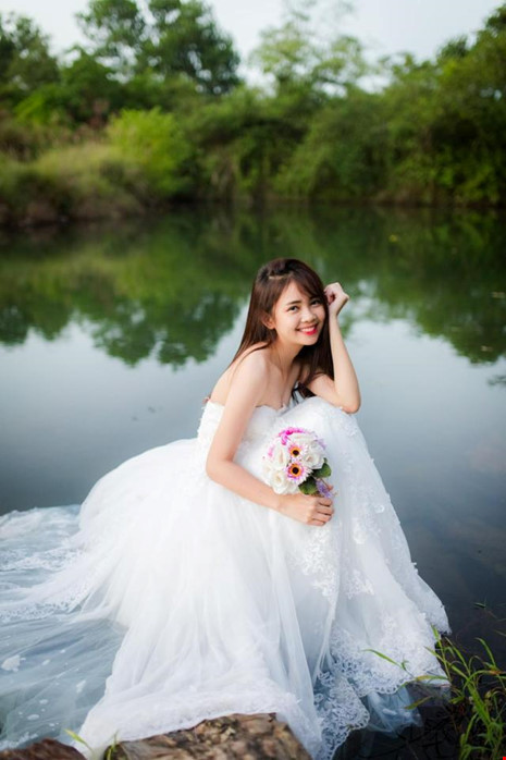 Chính vì thế nguyện vọng của Quỳnh Chi là thi đỗ Học viện Báo chí và Tuyên truyền Hà Nội và đang nỗ lực hết sức mình để đạt được ước mơ này. Ảnh trong bài: Facebook nhân vật.