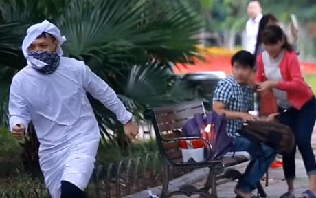 Nguon goc cua nhom gia IS quang bom bi cong an trieu tap