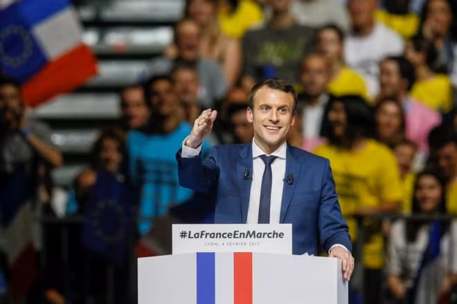 Tôi có thể nhìn thấy tương lai của đất nước tôi. Và tôi không thể ngồi đó và nhìn thời gian trôi qua.