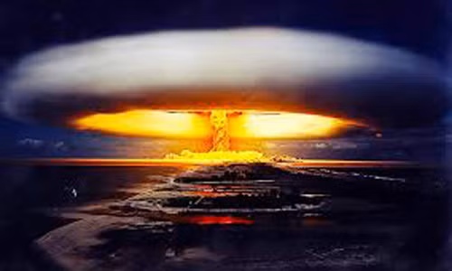 Mỹ từng ném 2 quả bom hạt nhân xuống 2 thành phố của Nhật Bản hồi tháng 8/1945 khiến hàng trăm ngàn người thương vong. Sau sự kiện này, Nhật Bản đã đầu hàng quân đồng minh không điều kiện. Theo các chuyên gia, nếu xảy ra chiến tranh hạt nhân thì thế giới sẽ bị hủy diệt.