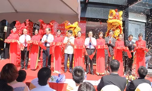 Khai truong TTTM Vincom Hung Vuong - Can Tho